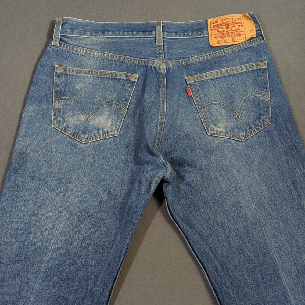 Levi's VTG Jeans Mens 36x36 Fits 32x32 Blue 501 XX Straight Leg Button Fly Denim - Picture 3 of 12